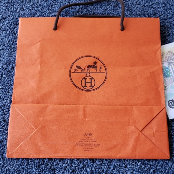 Hermes Shopping Bag - Picture 5 of 6